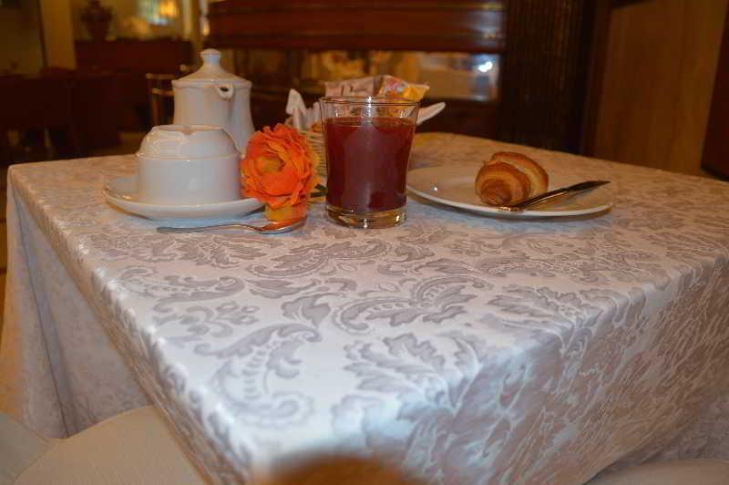 Hotel Augustus à Ottaviano Extérieur photo