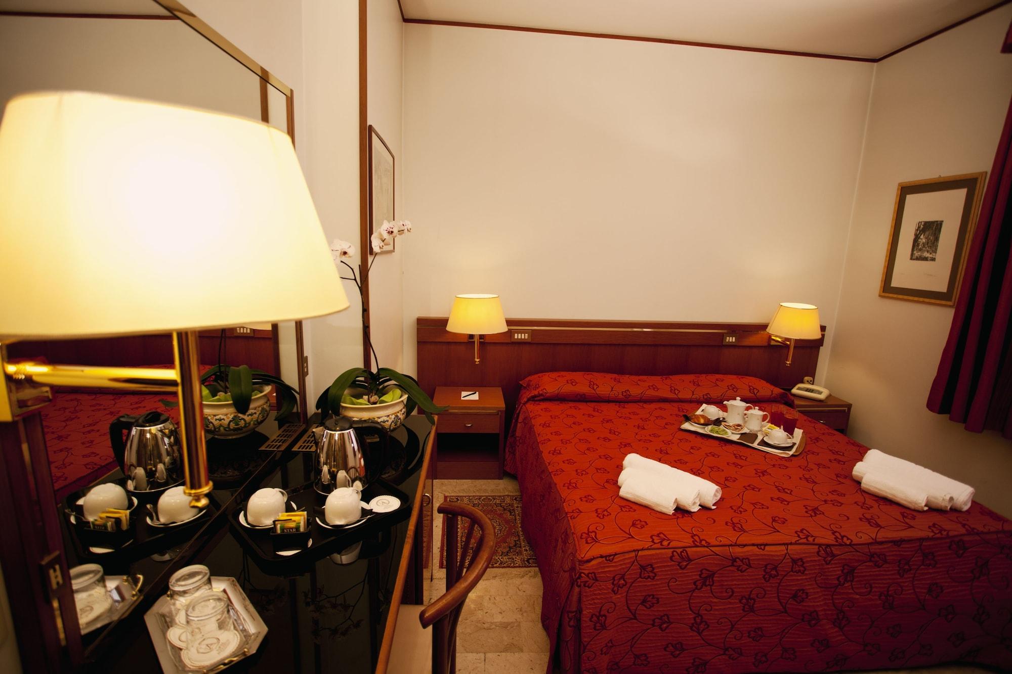 Hotel Augustus à Ottaviano Extérieur photo