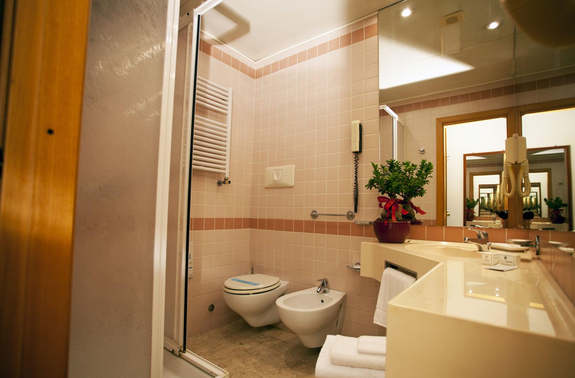 Hotel Augustus à Ottaviano Extérieur photo