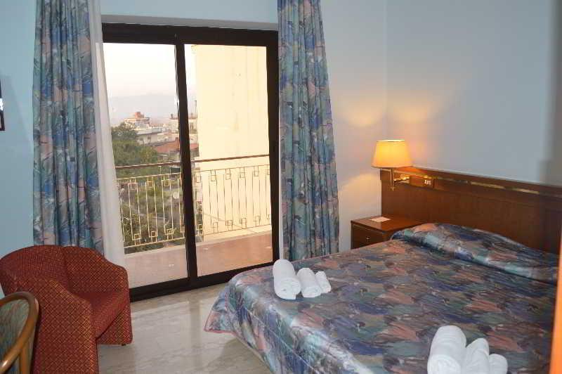 Hotel Augustus à Ottaviano Extérieur photo