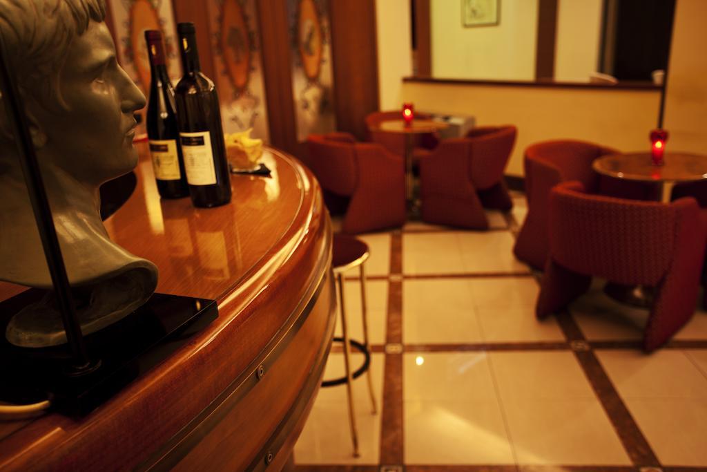 Hotel Augustus à Ottaviano Extérieur photo