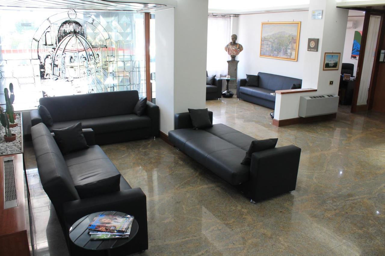 Hotel Augustus à Ottaviano Extérieur photo